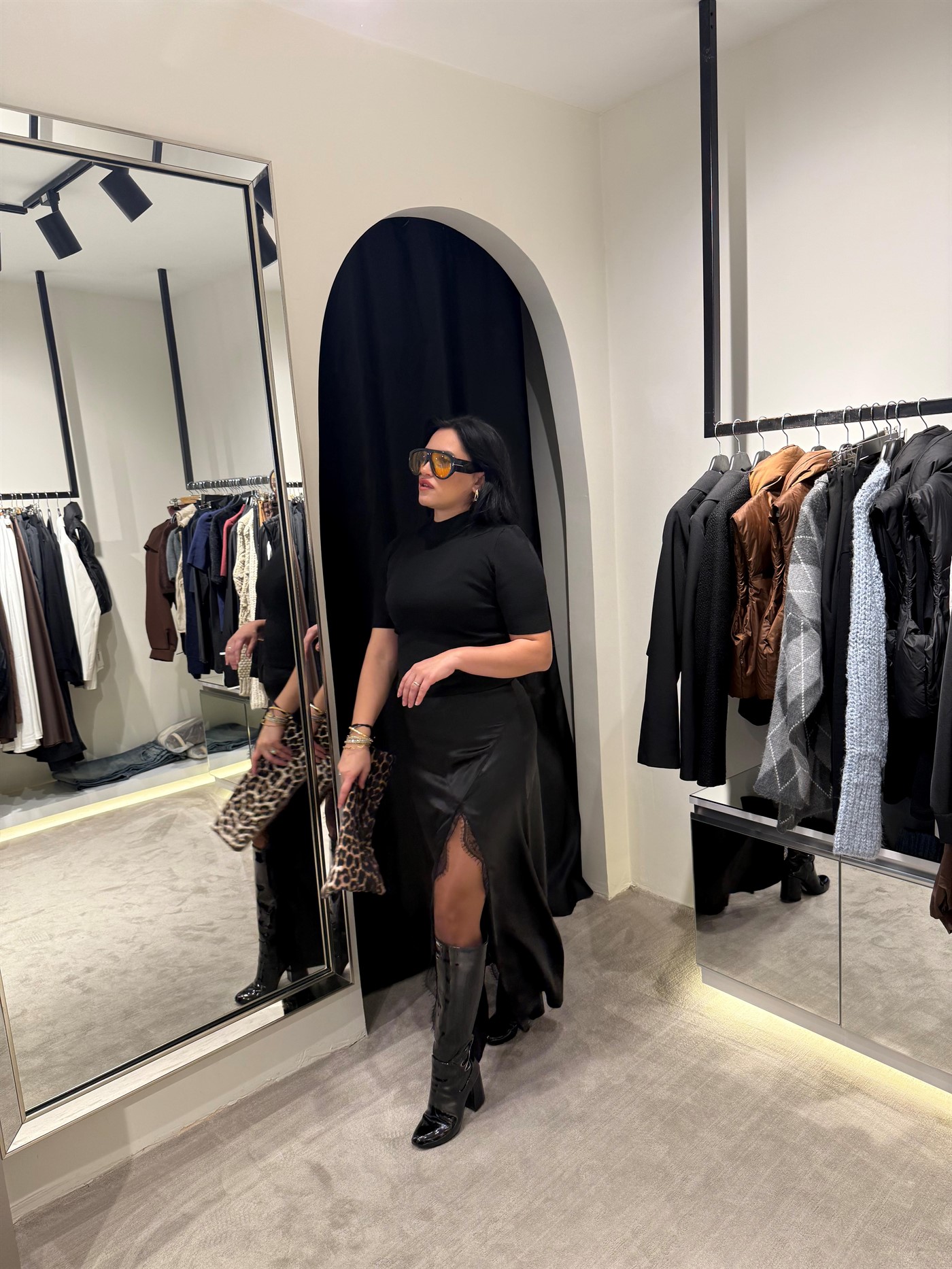 Saten uzun dantel etek